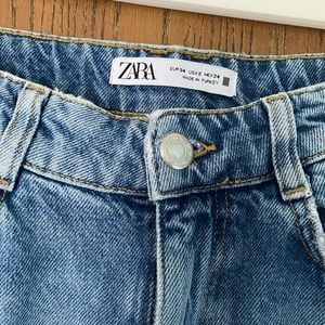 Zara size 24 straight legged ripped jeans